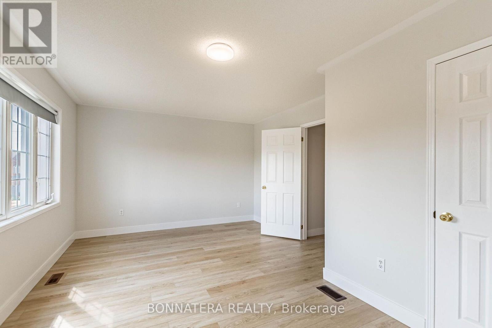 4297 Guildwood Way, Mississauga, Ontario  L5R 0A7 - Photo 44 - W13713368