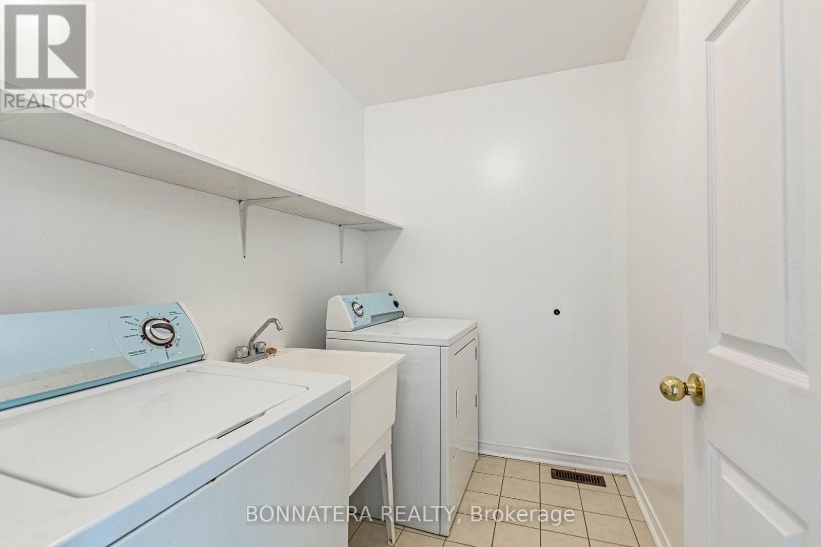4297 Guildwood Way, Mississauga, Ontario  L5R 0A7 - Photo 49 - W13713368