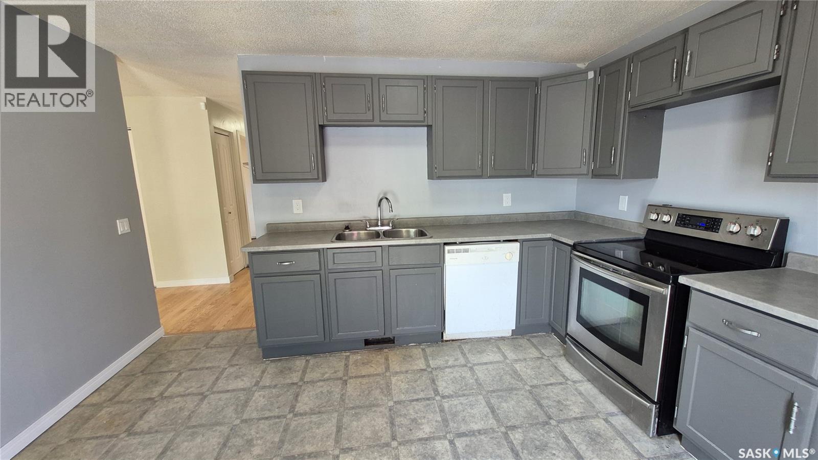 1715 Fleet Street, Regina, Saskatchewan  S4N 6B4 - Photo 10 - SK046599