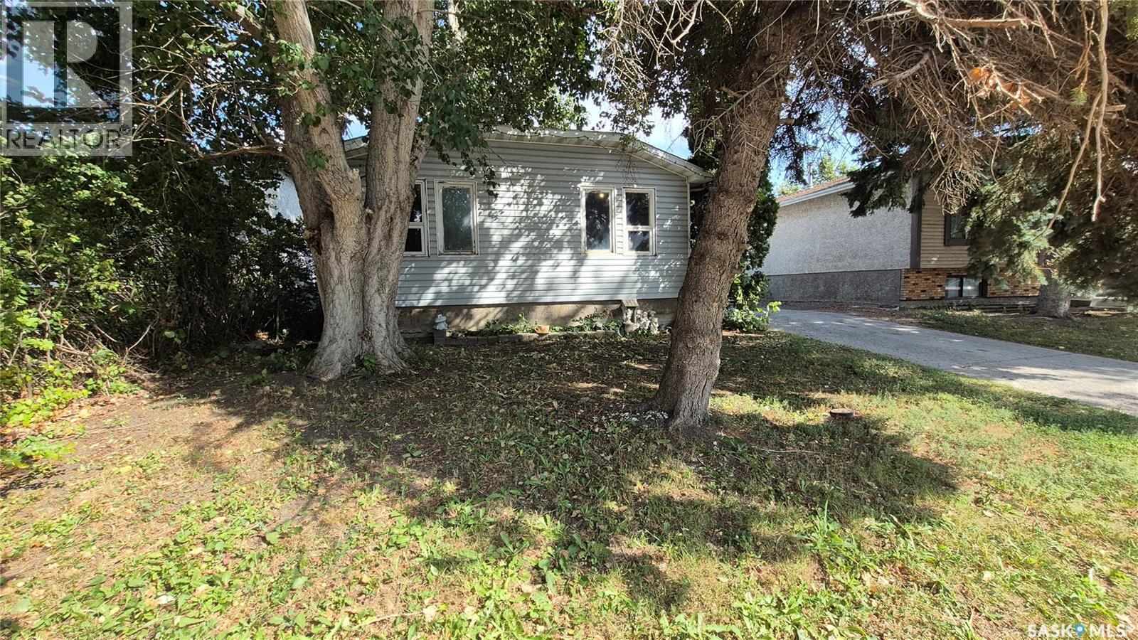 1715 Fleet Street, Regina, Saskatchewan  S4N 6B4 - Photo 2 - SK046599