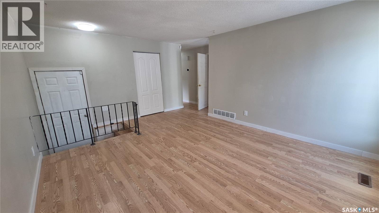 1715 Fleet Street, Regina, Saskatchewan  S4N 6B4 - Photo 5 - SK046599