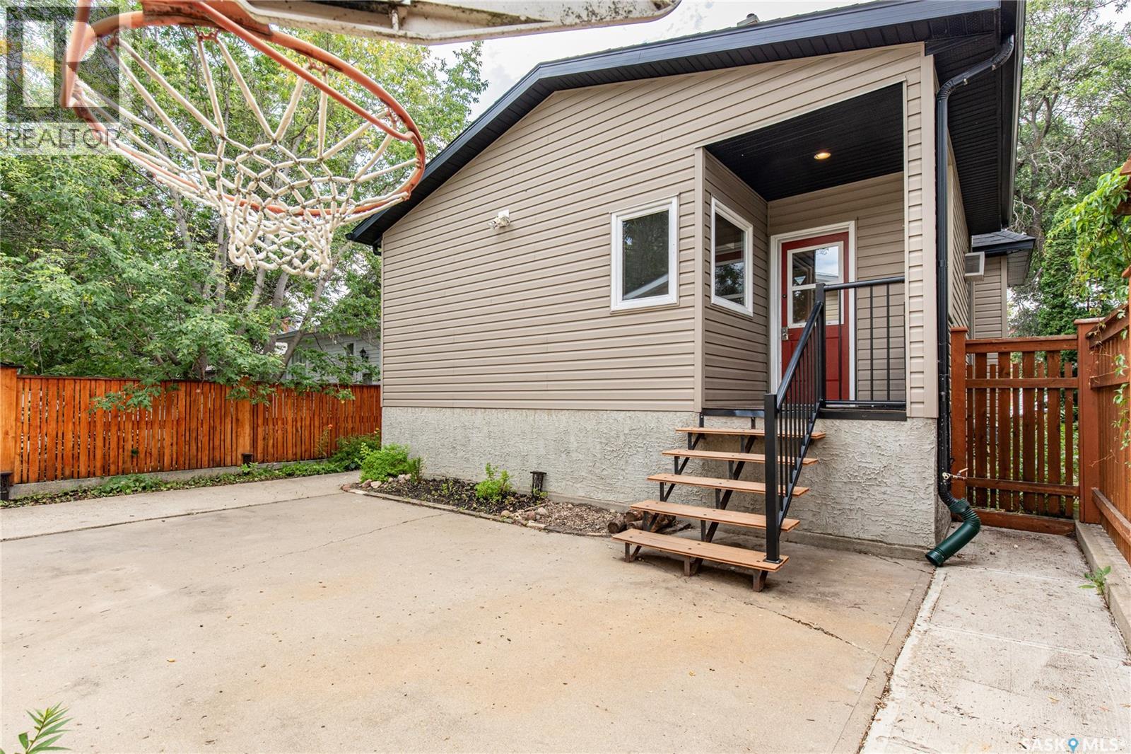 1037 Chestnut Avenue, Moose Jaw, Saskatchewan  S6H 1A5 - Photo 64 - SK046545