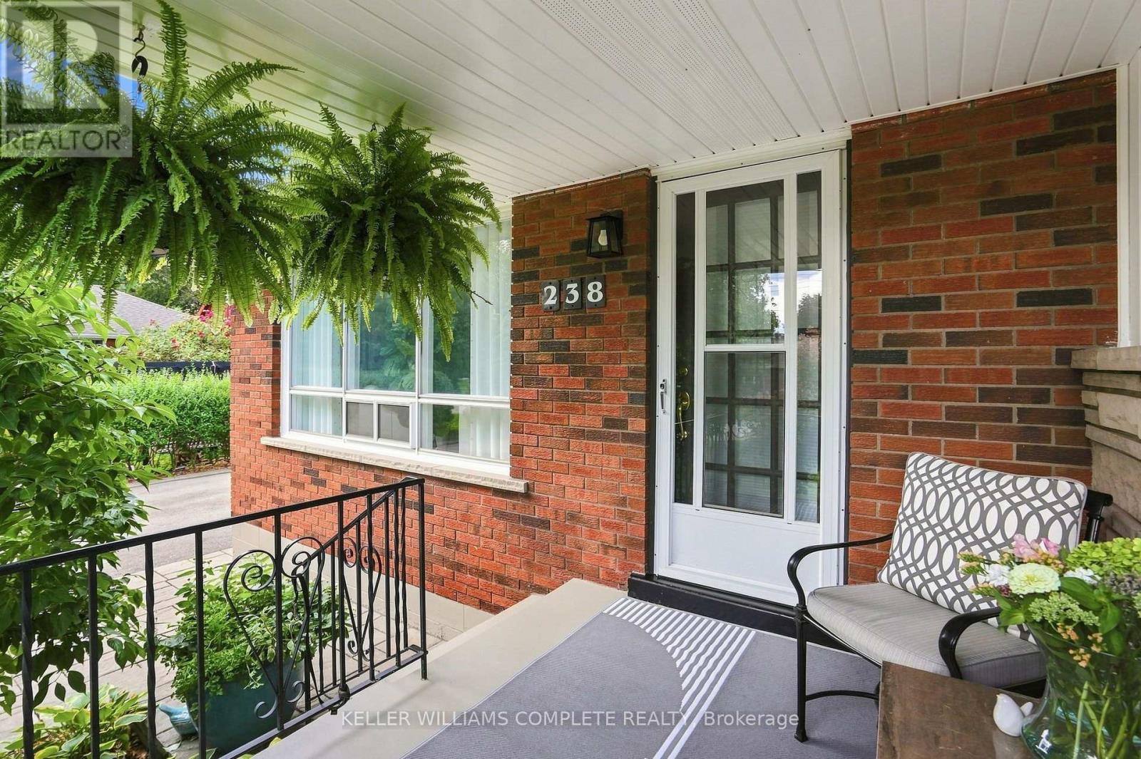 238 Seminole Road, Hamilton, Ontario  L9G 1Y9 - Photo 2 - X13713182
