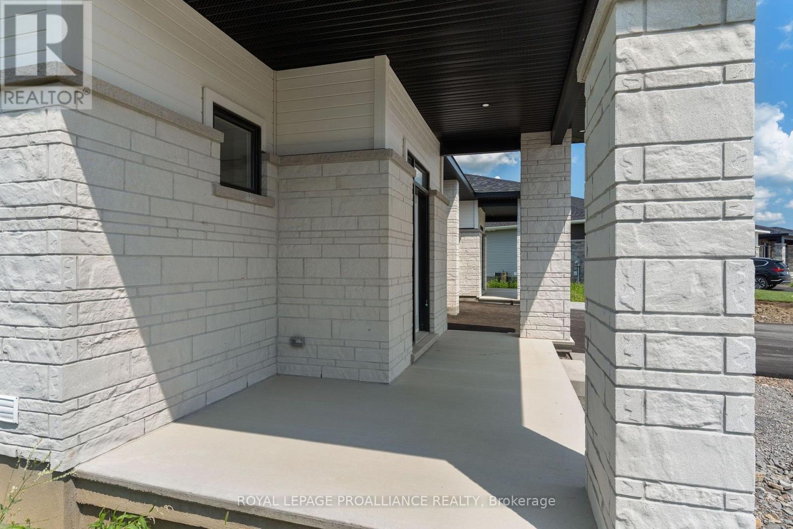 1076 Moore Street, Brockville, Ontario  K0E 0H2 - Photo 3 - X13643270