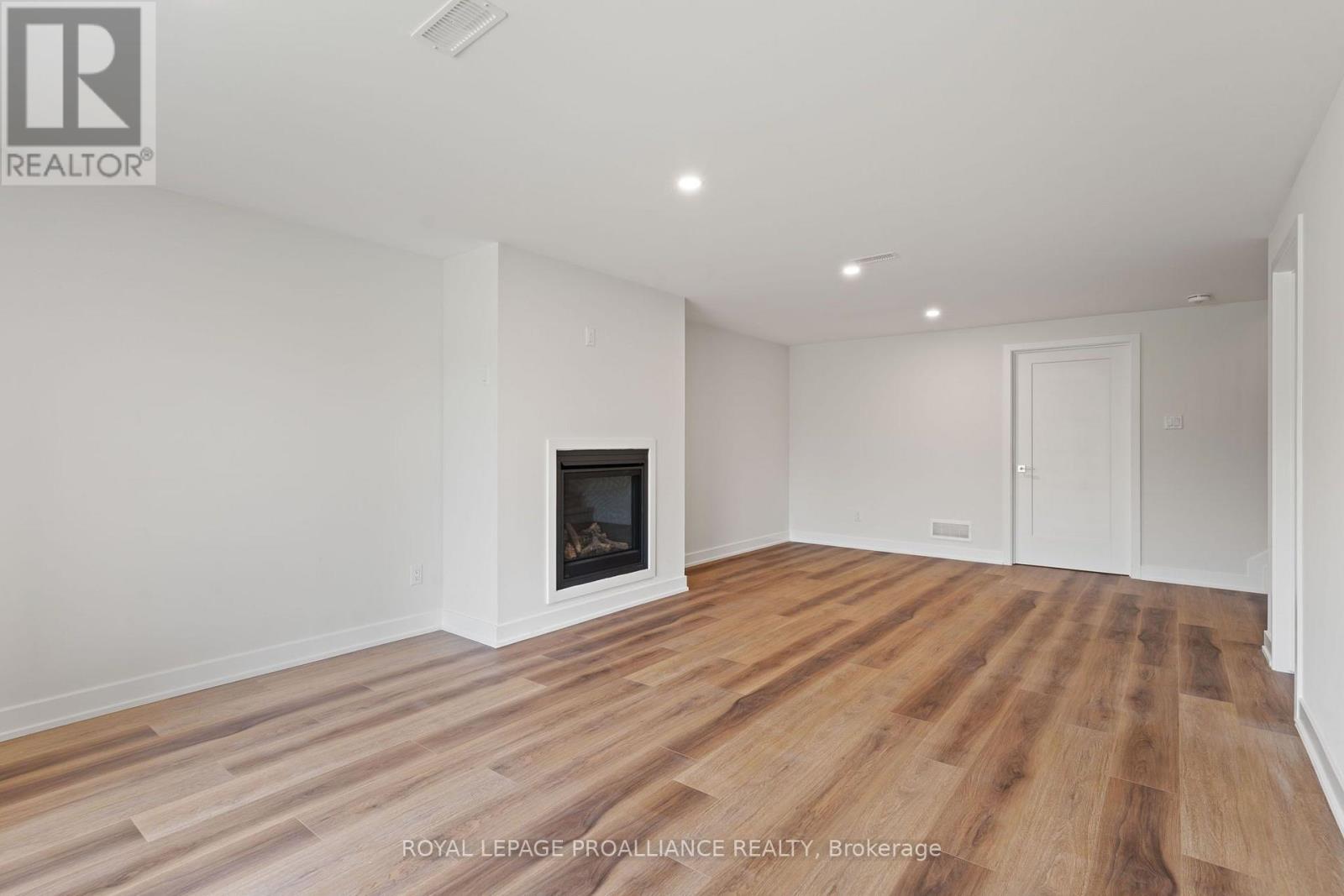 1086 Moore Street, Brockville, Ontario  K6V 0H2 - Photo 45 - X13656132