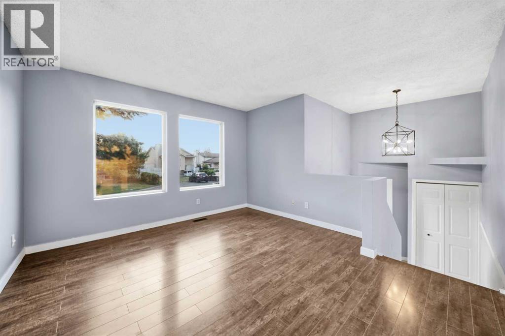 52 Erin Meadows Court SE, Calgary, Alberta  T2B 2Z7 - Photo 13 - A2335845