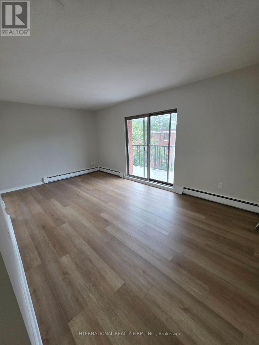 401 - 103 Emerald Street S, Hamilton, Ontario  L8N 2V4 - Photo 5 - X12870096