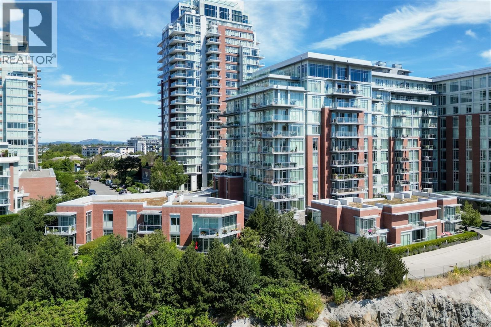 TH5 100 Saghalie Ave, Victoria, British Columbia
