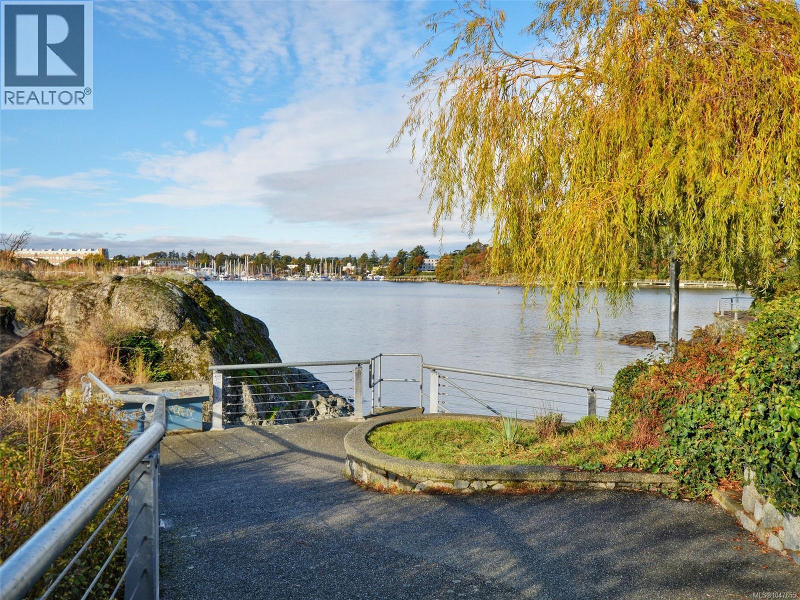 Th5 100 Saghalie Ave, Victoria, British Columbia  V9A 0A1 - Photo 49 - 1047655