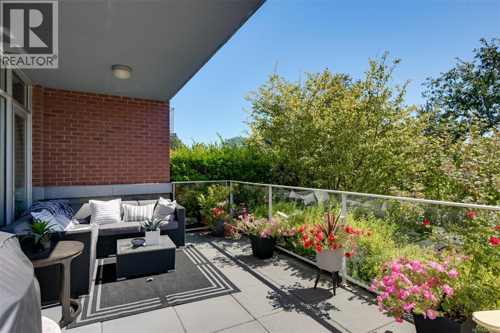 Th5 100 Saghalie Ave, Victoria, British Columbia  V9A 0A1 - Photo 9 - 1047655