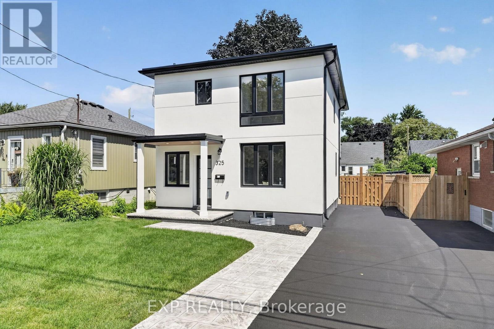 325 Queensdale Avenue E, Hamilton, Ontario  L9A 1L5 - Photo 3 - X13637384