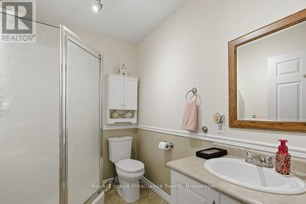 94 Sandbanks Court, Prince Edward County, Ontario  K0K 3L0 - Photo 24 - X13112686