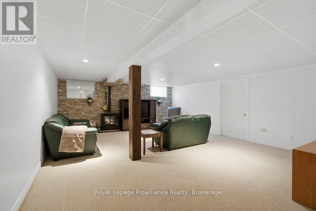 94 Sandbanks Court, Prince Edward County, Ontario  K0K 3L0 - Photo 25 - X13112686