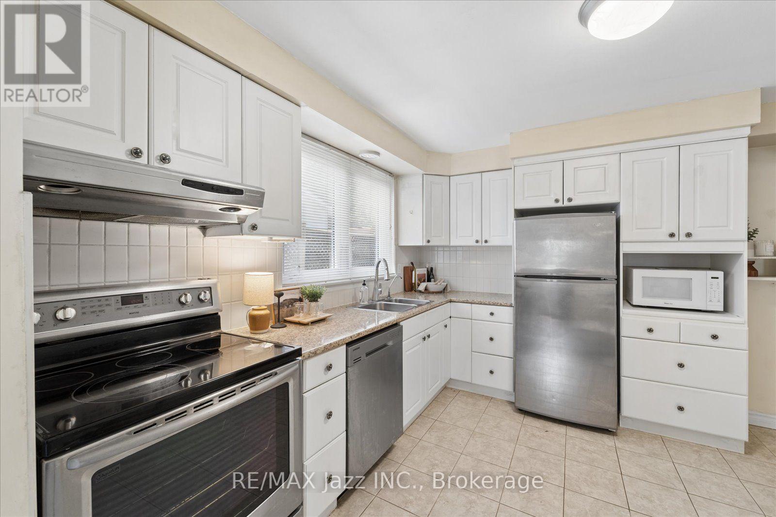 241 Viewmount Street, Oshawa, Ontario  L1H 7C2 - Photo 15 - E13713012