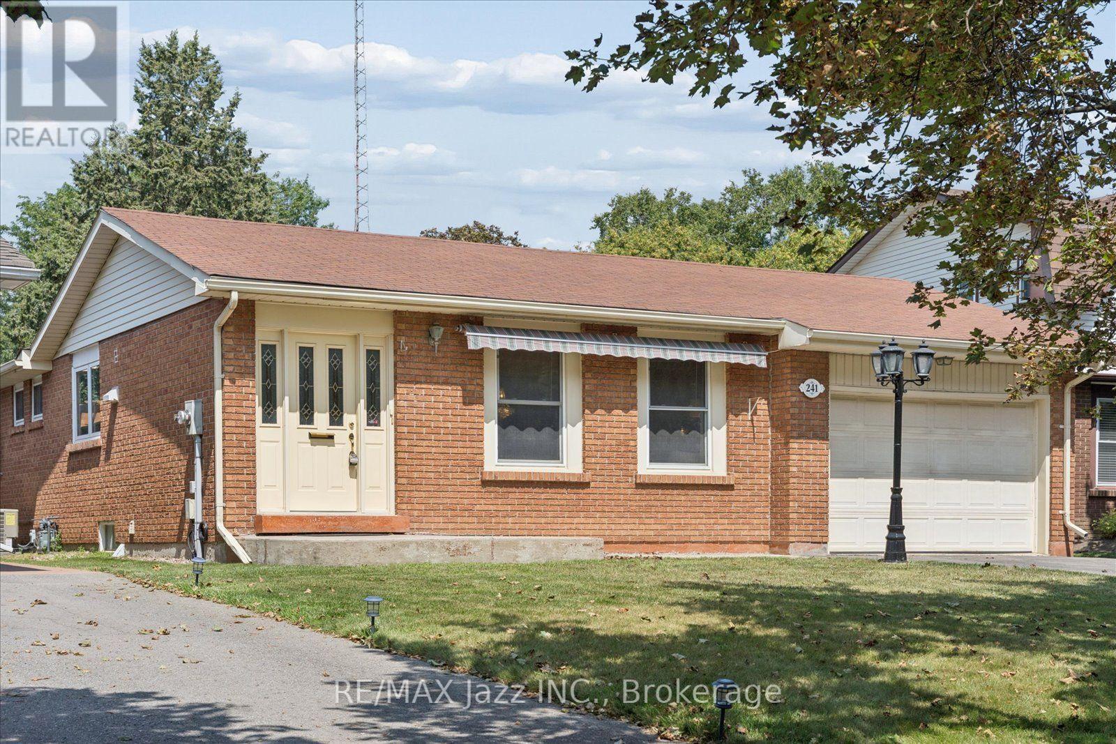 241 Viewmount Street, Oshawa, Ontario  L1H 7C2 - Photo 2 - E13713012
