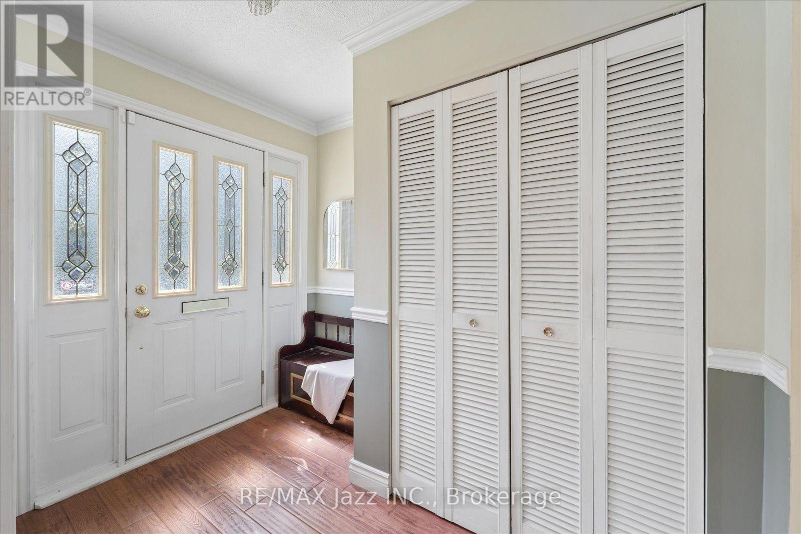 241 Viewmount Street, Oshawa, Ontario  L1H 7C2 - Photo 4 - E13713012