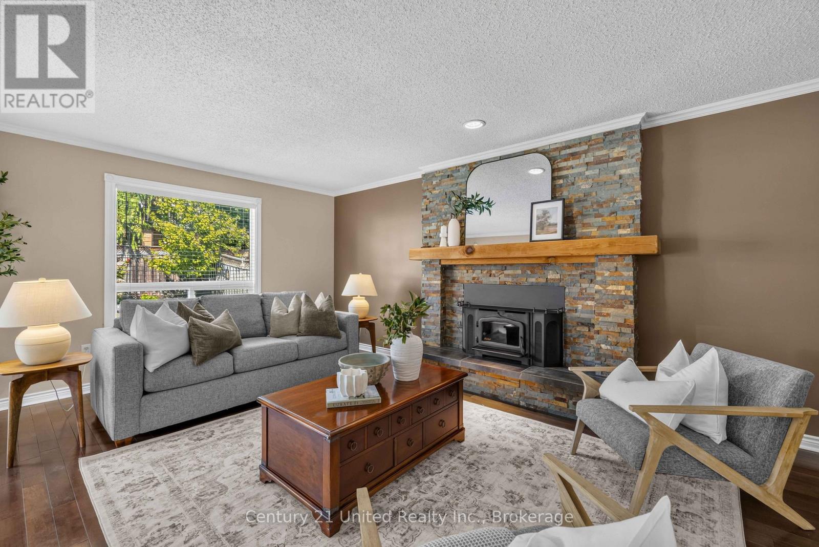 59 Waverly Street, Oshawa, Ontario  L1J 8H2 - Photo 5 - E13713480