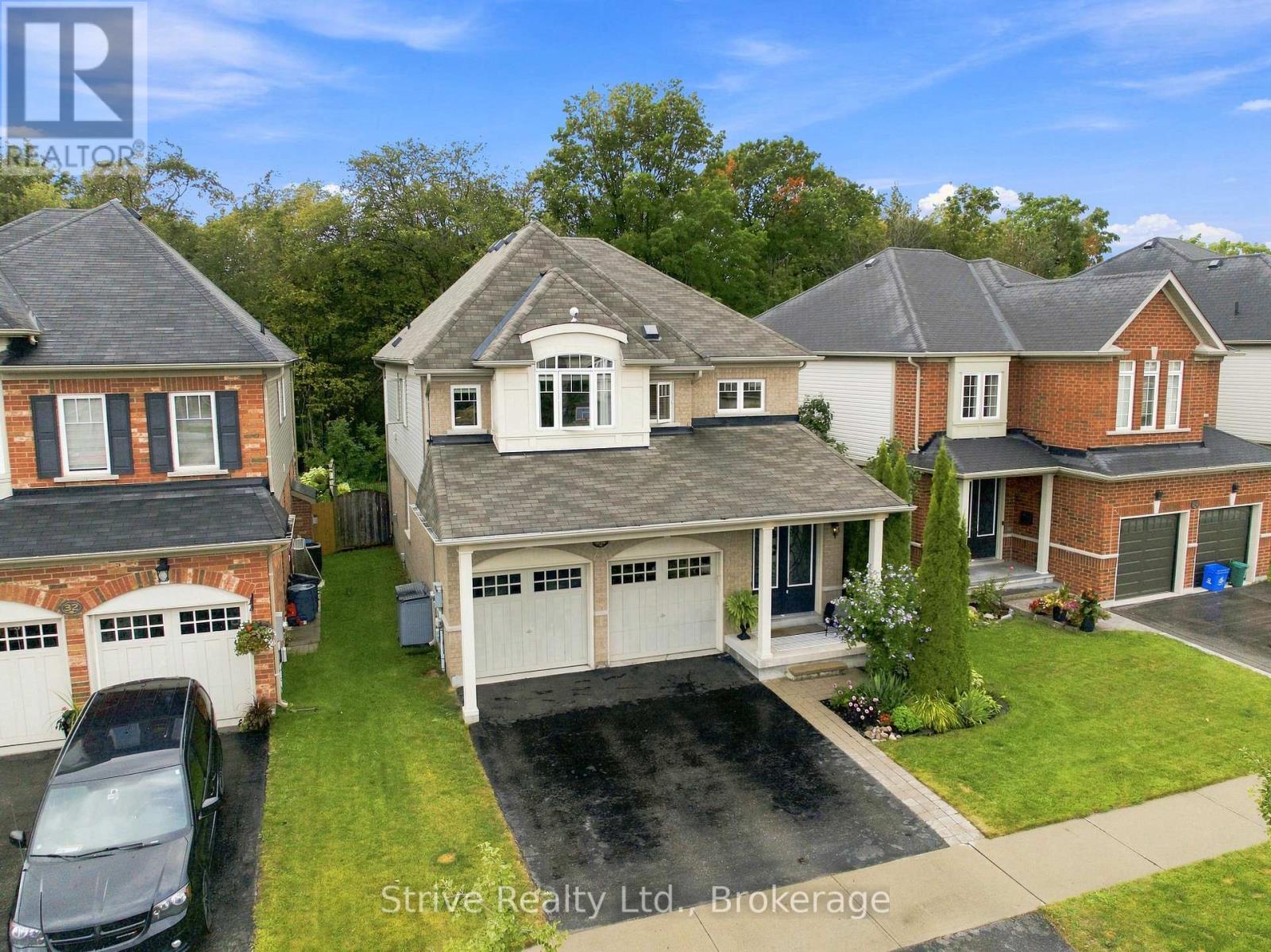 28 Woolacott Lane, Clarington, Ontario  L1C 0J4 - Photo 2 - E13713546