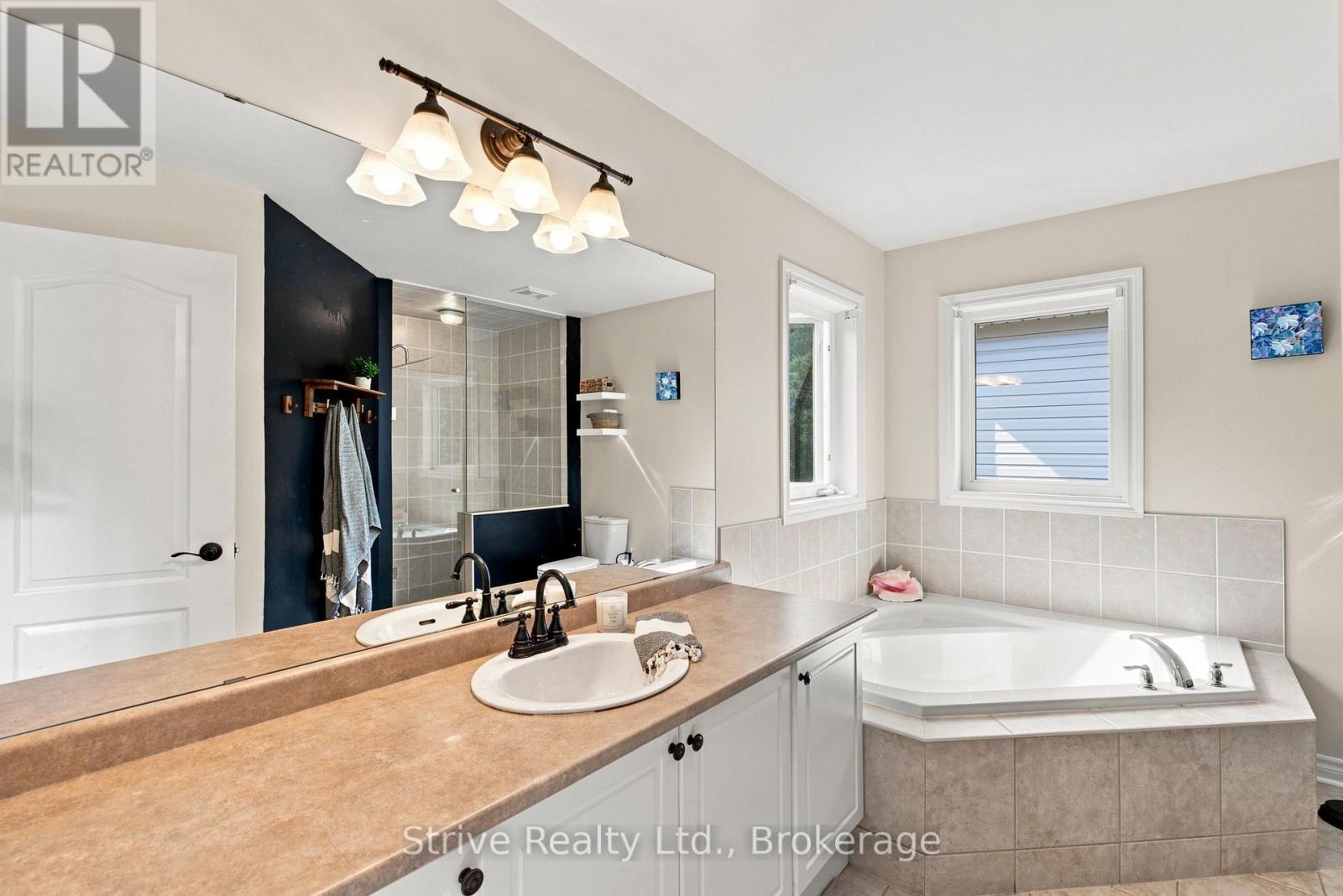 28 Woolacott Lane, Clarington, Ontario  L1C 0J4 - Photo 23 - E13713546