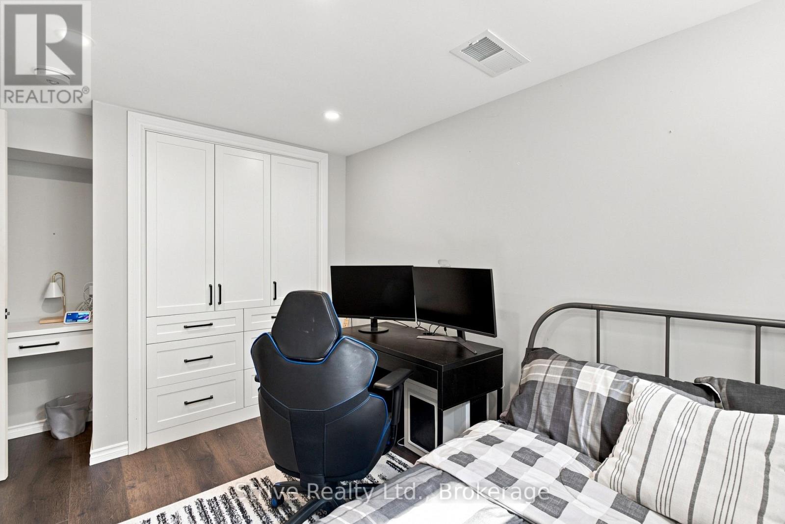 28 Woolacott Lane, Clarington, Ontario  L1C 0J4 - Photo 30 - E13713546