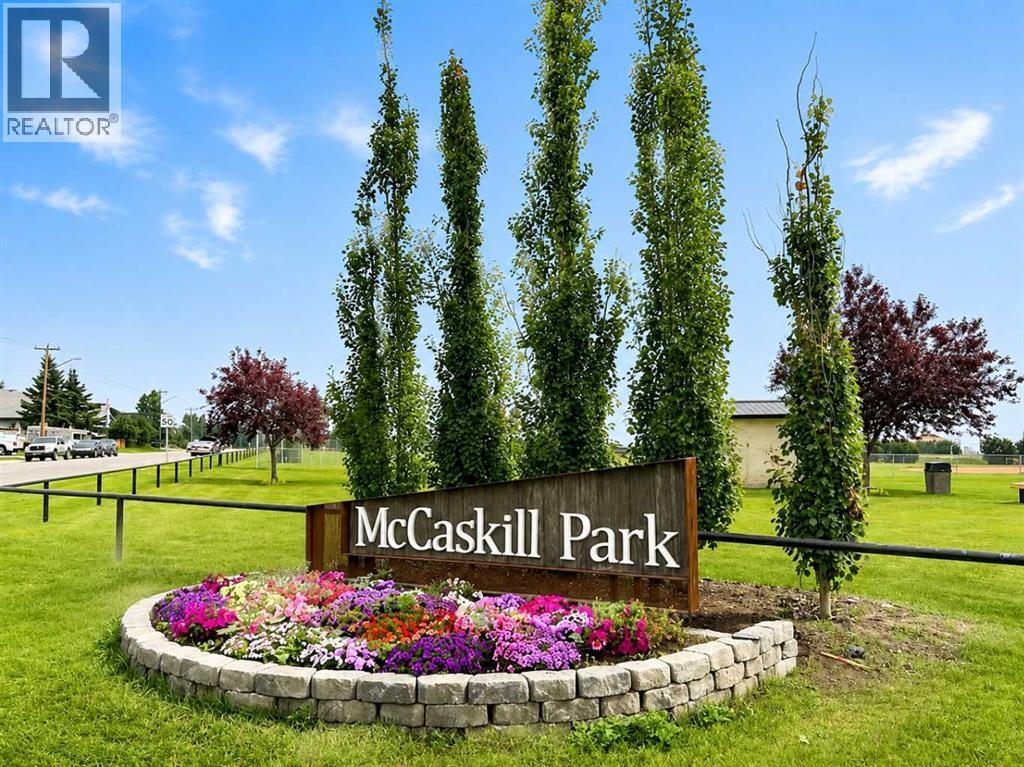 1903 Mccaskill Drive, Crossfield, Alberta  T0M 0S0 - Photo 2 - A2302711