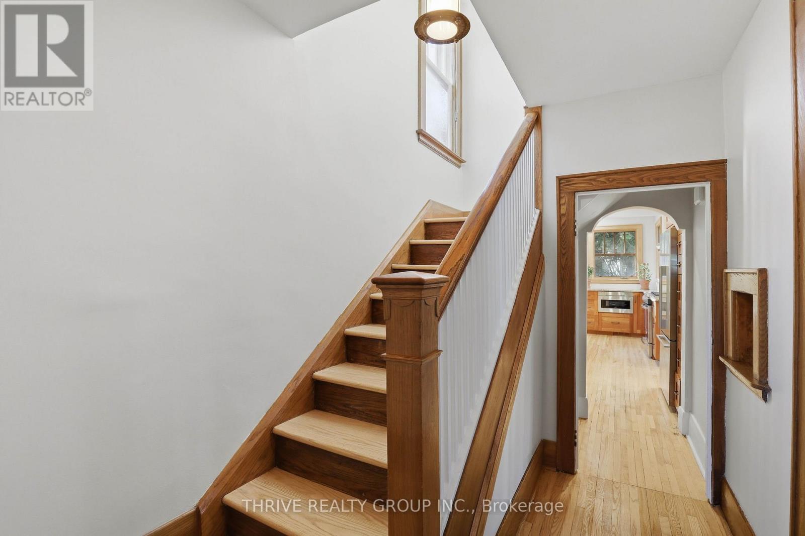 16 Clenray Place, London East, Ontario  N6A 3Z1 - Photo 5 - X13713540