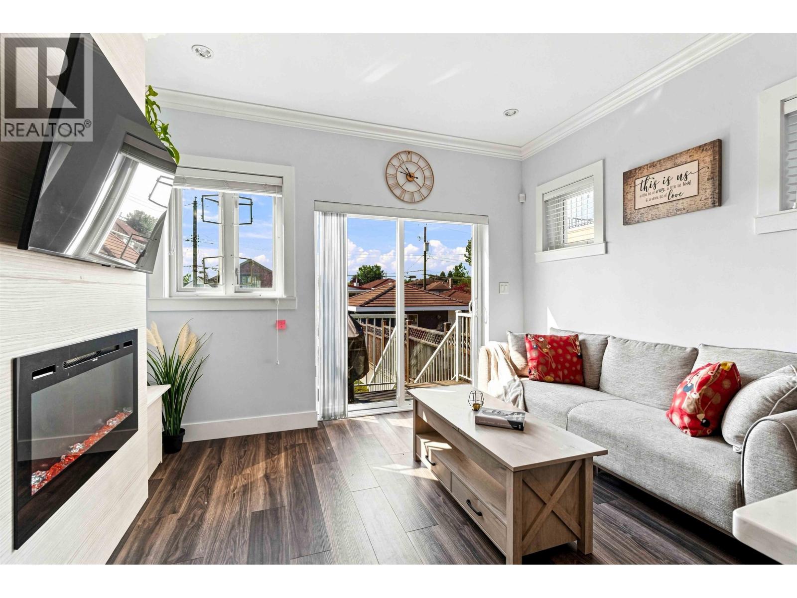 3162 Venables Street, Vancouver, British Columbia V5K 2S4 - Photo 4 - R3158434