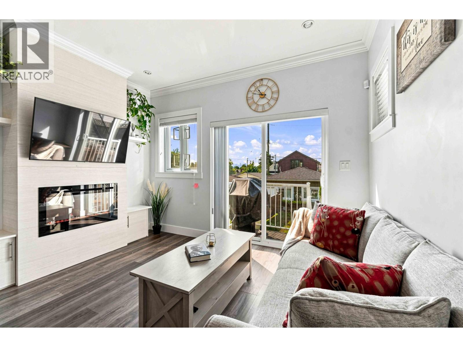 3162 Venables Street, Vancouver, British Columbia V5K 2S4 - Photo 5 - R3158434