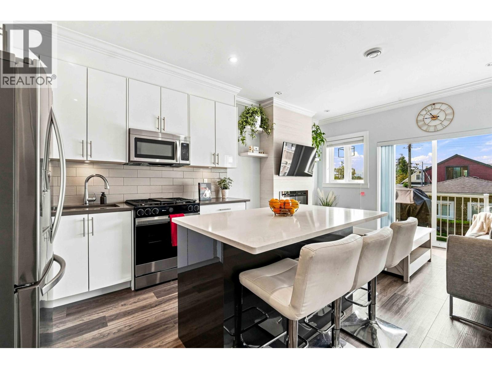 3162 Venables Street, Vancouver, British Columbia V5K 2S4 - Photo 8 - R3158434