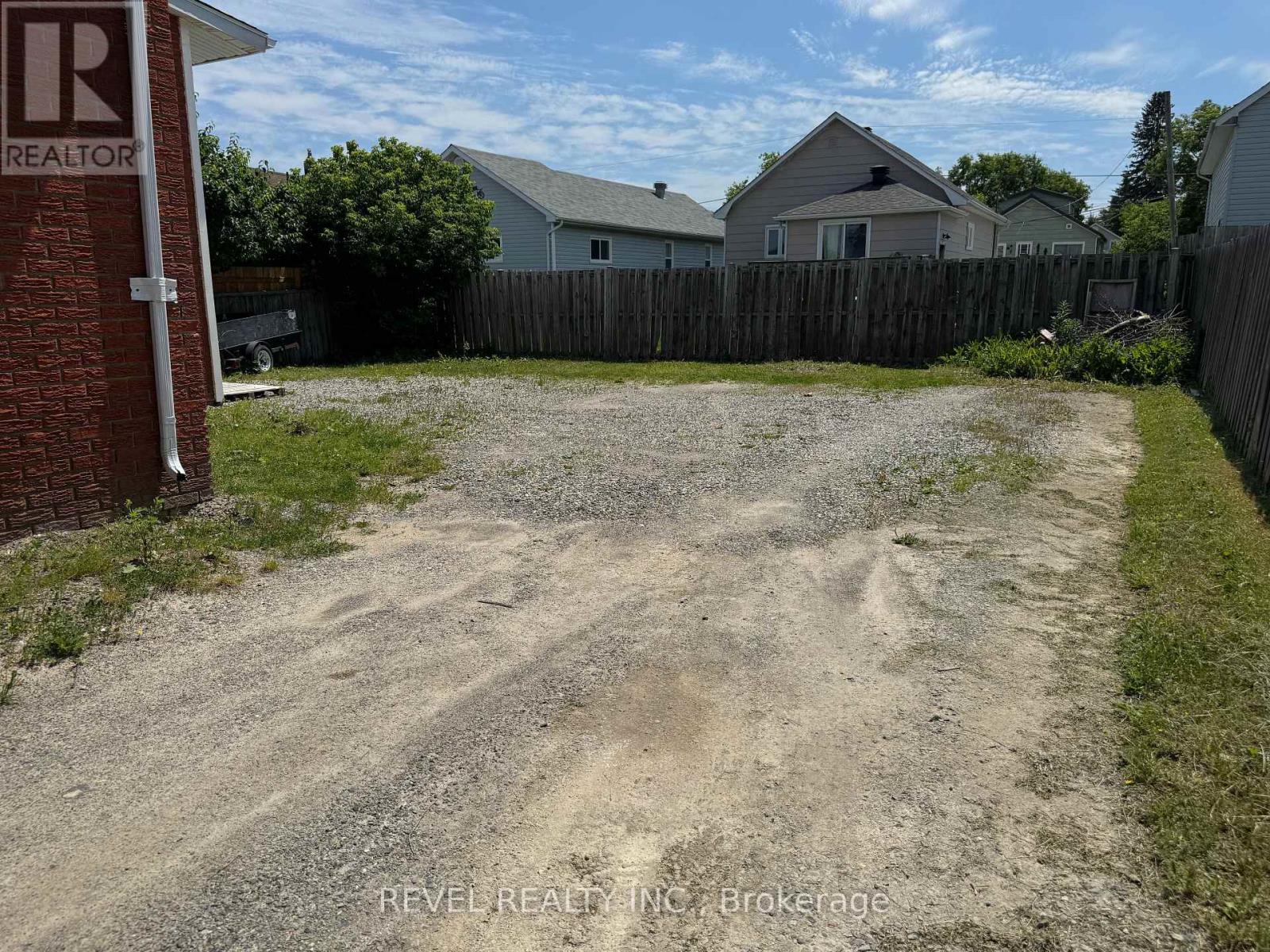 11 Shamrock Avenue, Timmins, Ontario  P0N 1C0 - Photo 5 - T13713450