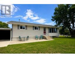 1 Kirkpatrick AVE, Kenora, Ontario