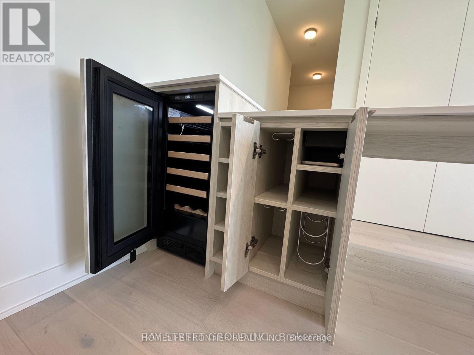 3210 - 11 Yorkville Avenue, Toronto, Ontario  M4W 0B7 - Photo 4 - C13713438