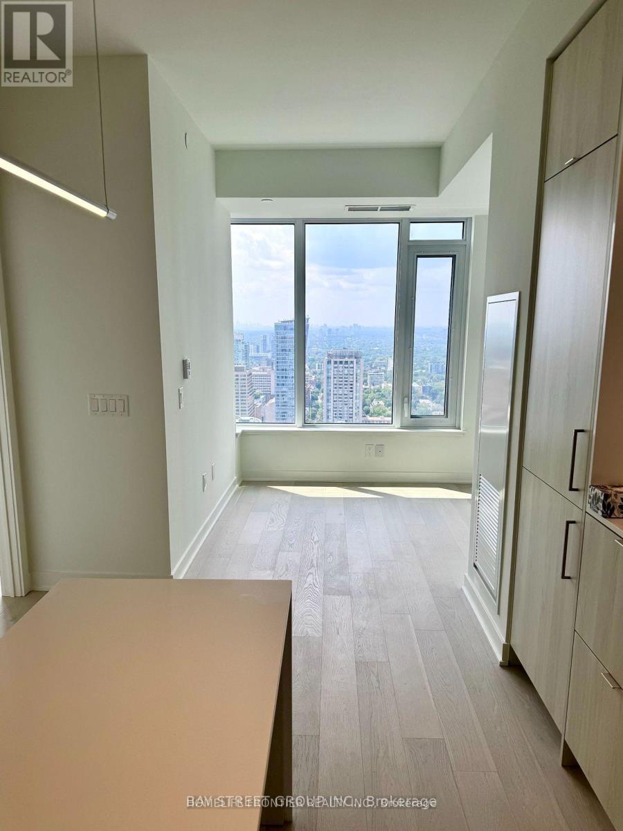 3210 - 11 Yorkville Avenue, Toronto, Ontario  M4W 0B7 - Photo 5 - C13713438