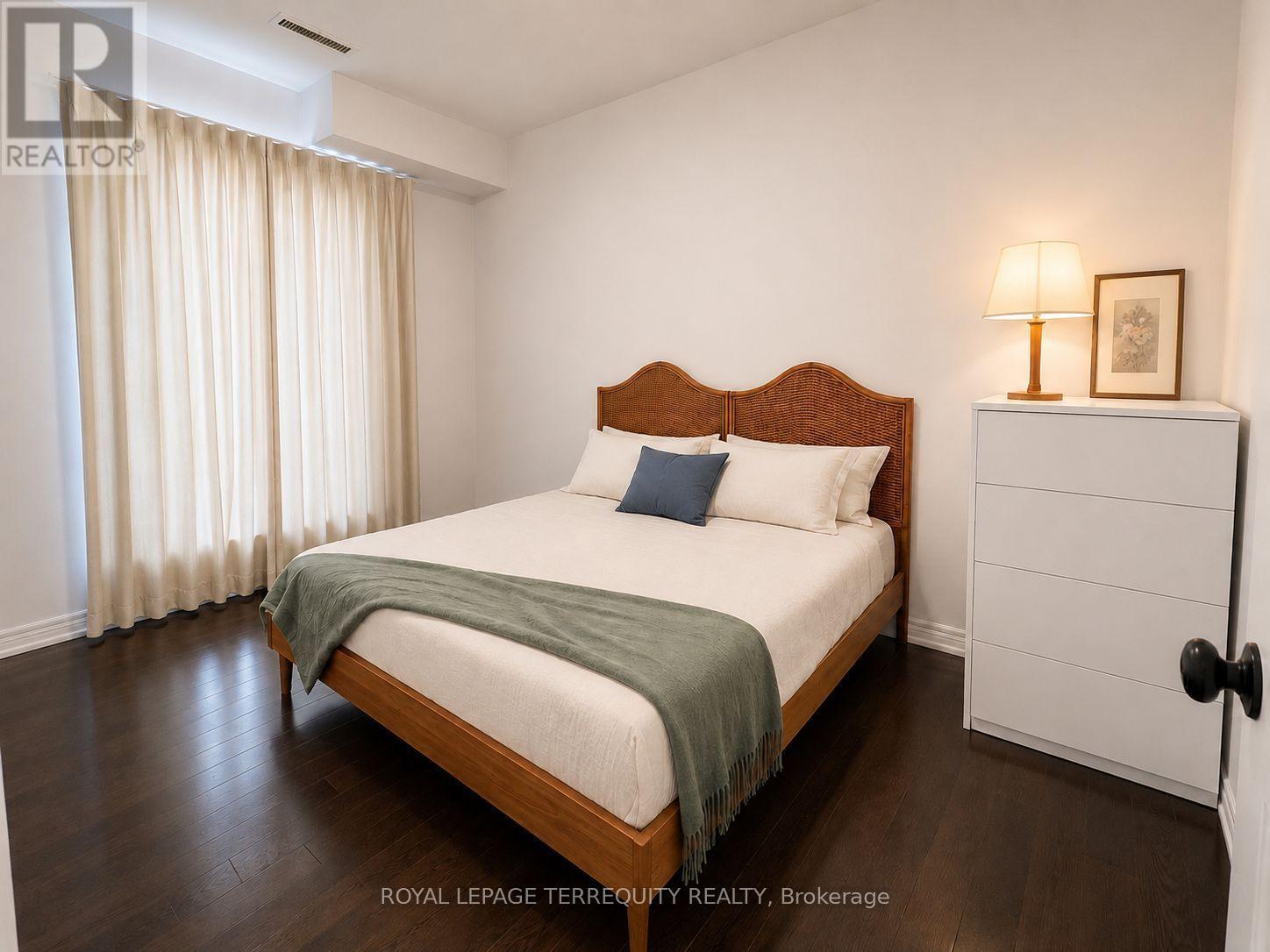 101 - 60 St Clair Avenue W, Toronto, Ontario  M4V 1M1 - Photo 7 - C13713534