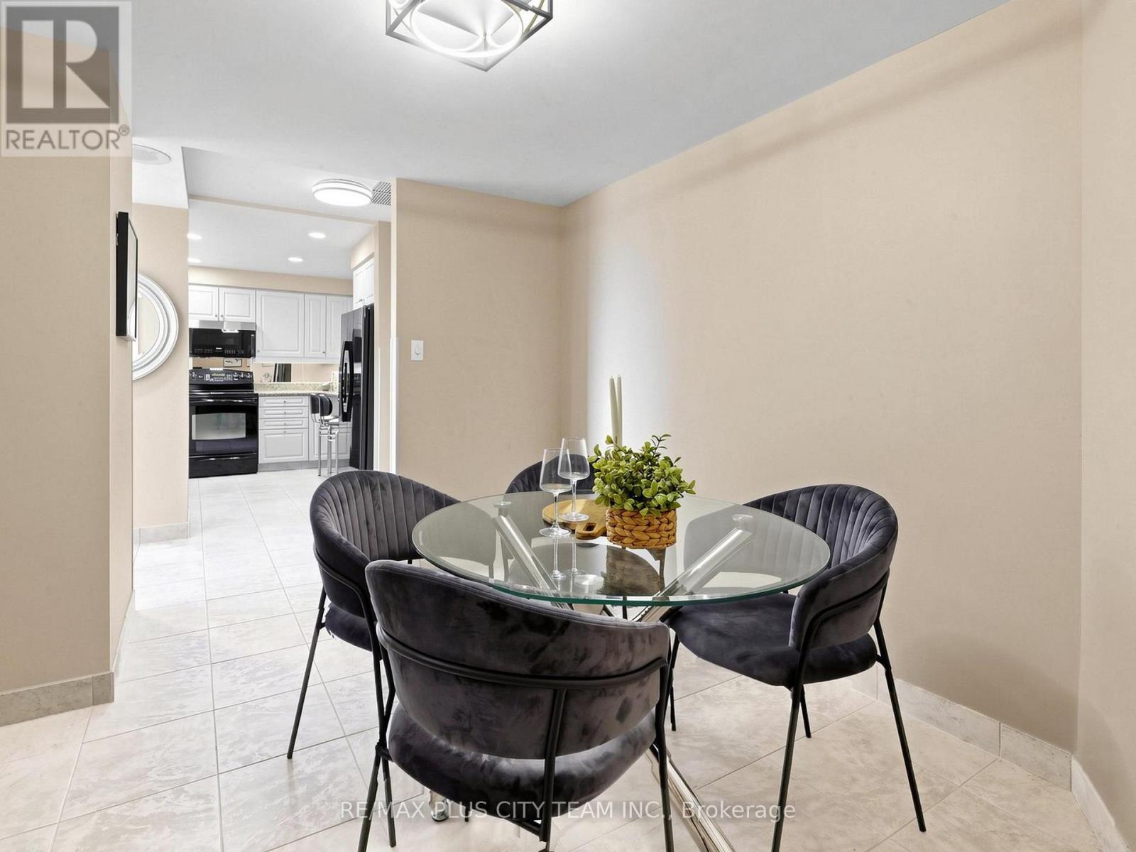 701 - 1818 Bayview Avenue, Toronto, Ontario  M4G 4G6 - Photo 12 - C13713544