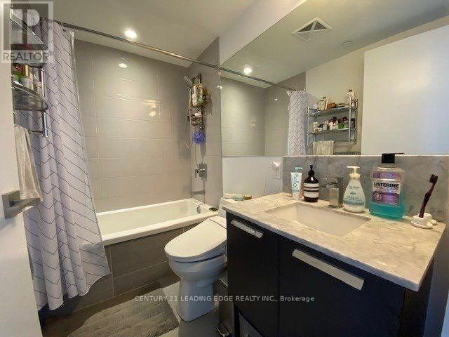 3208 - 28 Wellesley Street E, Toronto, Ontario  M4Y 0C4 - Photo 17 - C13713550