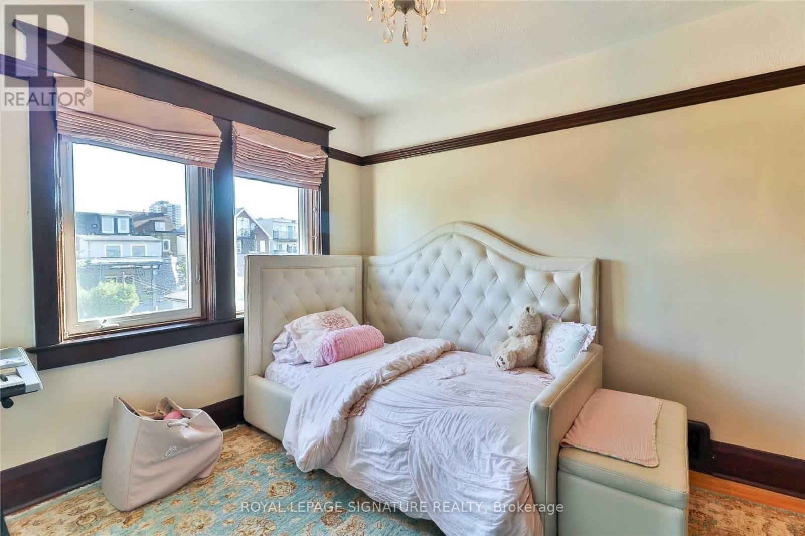 157 Northcliffe Boulevard, Toronto, Ontario  M6E 3K5 - Photo 25 - C13713554