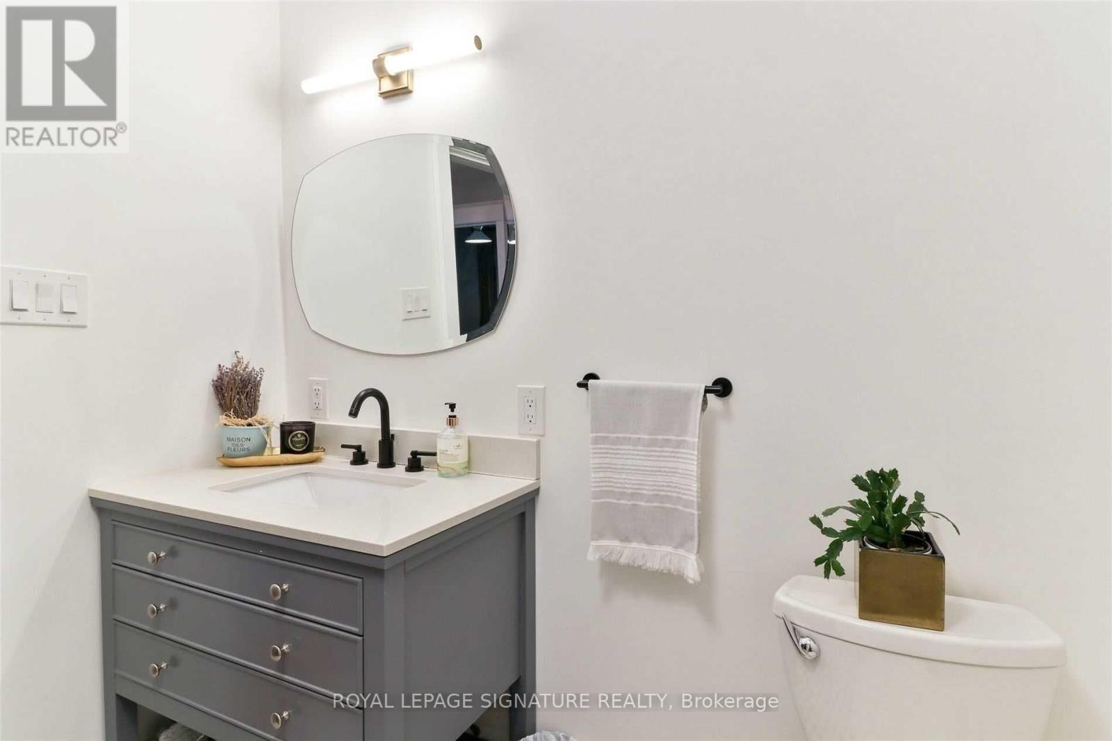 157 Northcliffe Boulevard, Toronto, Ontario  M6E 3K5 - Photo 29 - C13713554