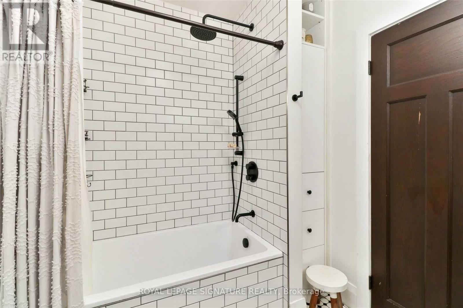 157 Northcliffe Boulevard, Toronto, Ontario  M6E 3K5 - Photo 30 - C13713554