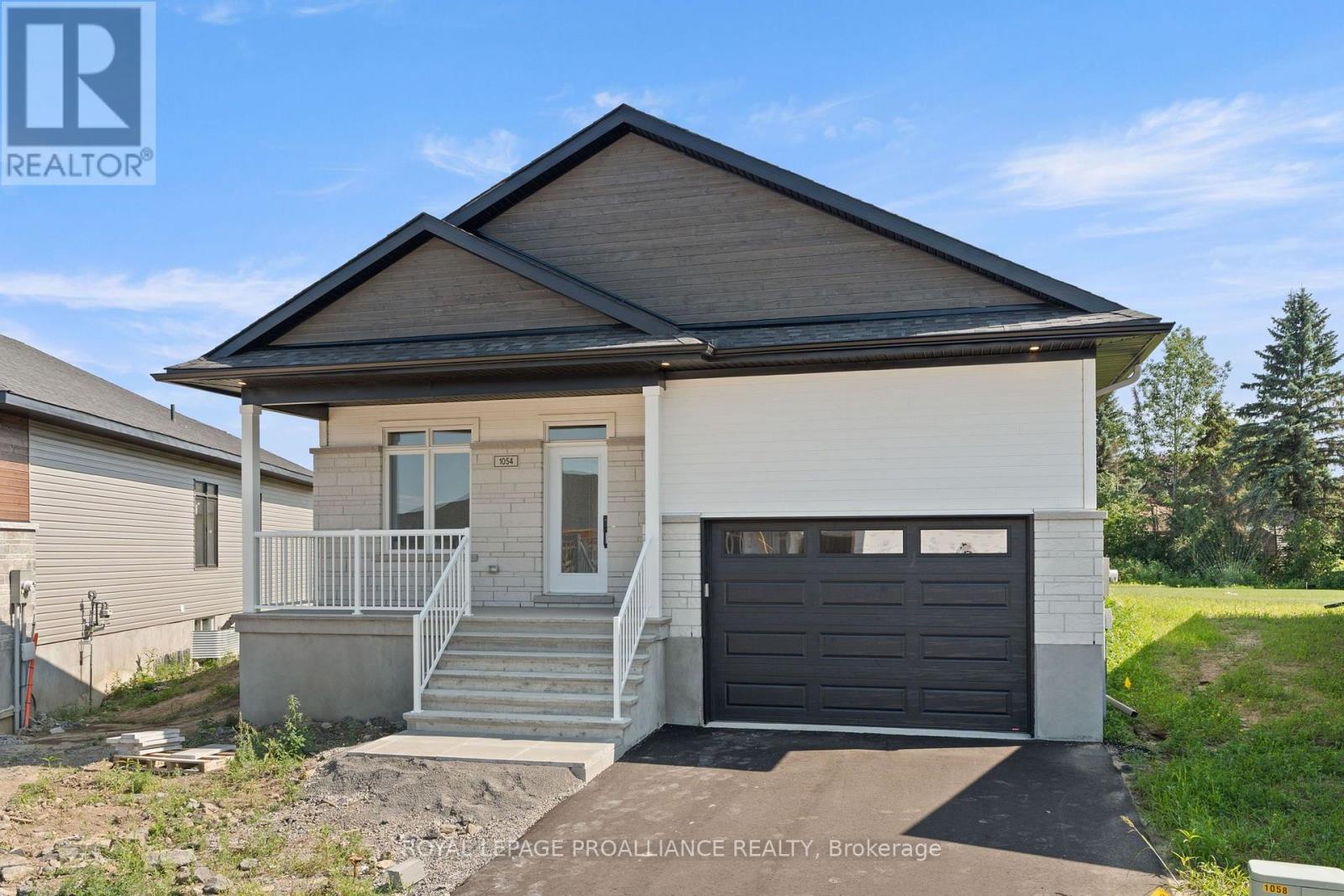 1054 Turner Drive, Brockville, Ontario  K6V 0G8 - Photo 4 - X13643272
