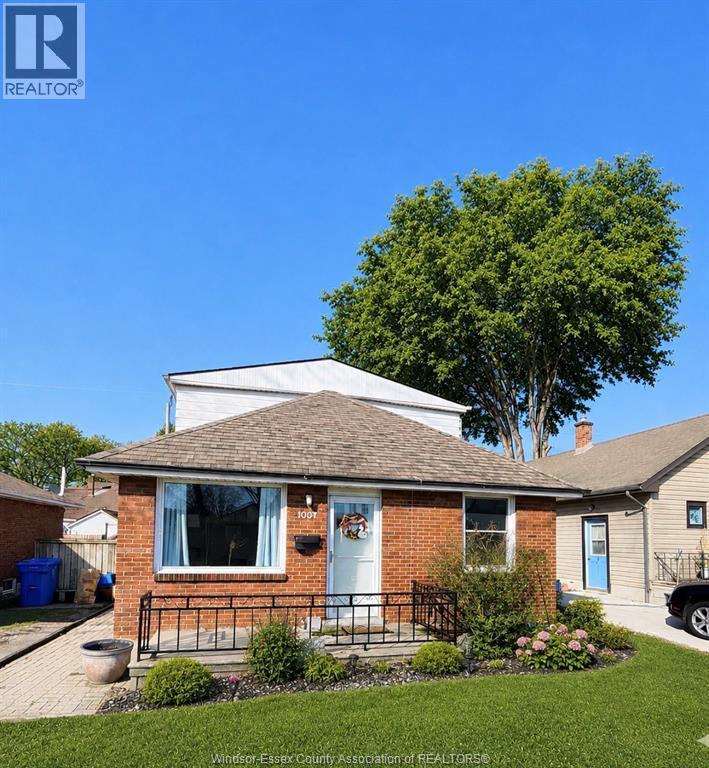 MLS# 26020847: 1067 ST. LOUIS, Windsor, Canada