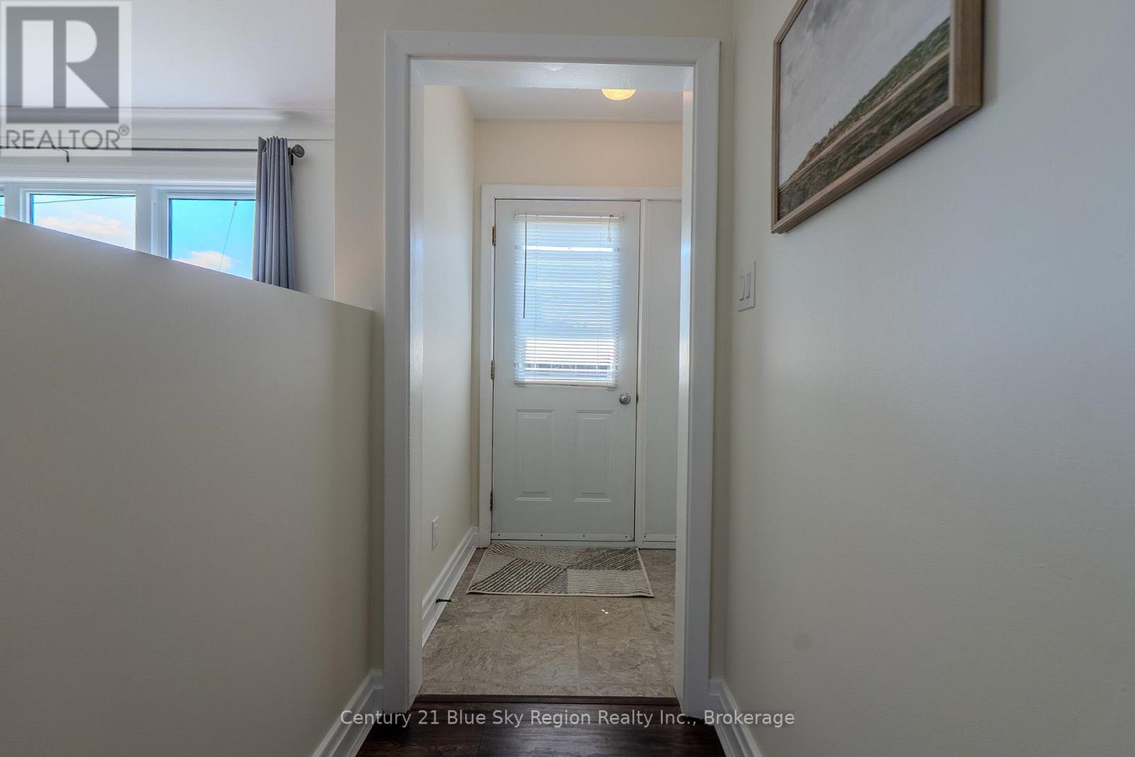 918 Copeland Street — photo 2