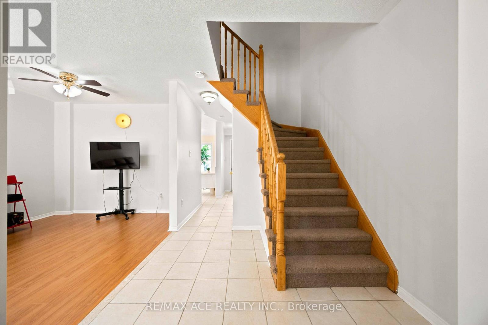 16 White's Hill Avenue, Markham, Ontario  L6B 1C1 - Photo 15 - N13713512