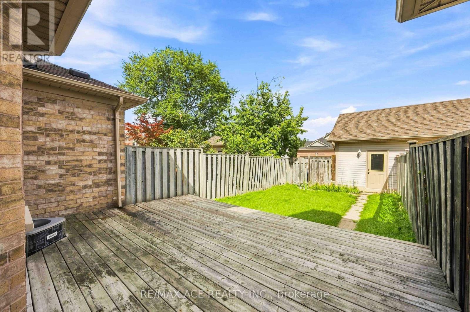 16 White's Hill Avenue, Markham, Ontario  L6B 1C1 - Photo 27 - N13713512
