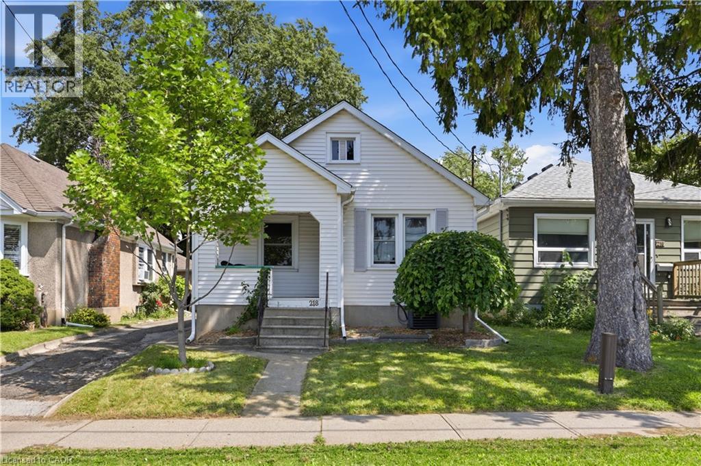 218 Lake Street, St. Catharines, Ontario  L2R 5Z2 - Photo 1 - 40856321