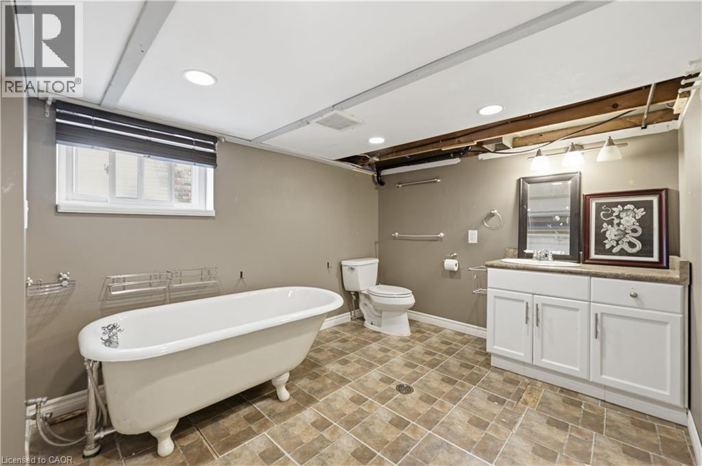 218 Lake Street, St. Catharines, Ontario  L2R 5Z2 - Photo 32 - 40856321