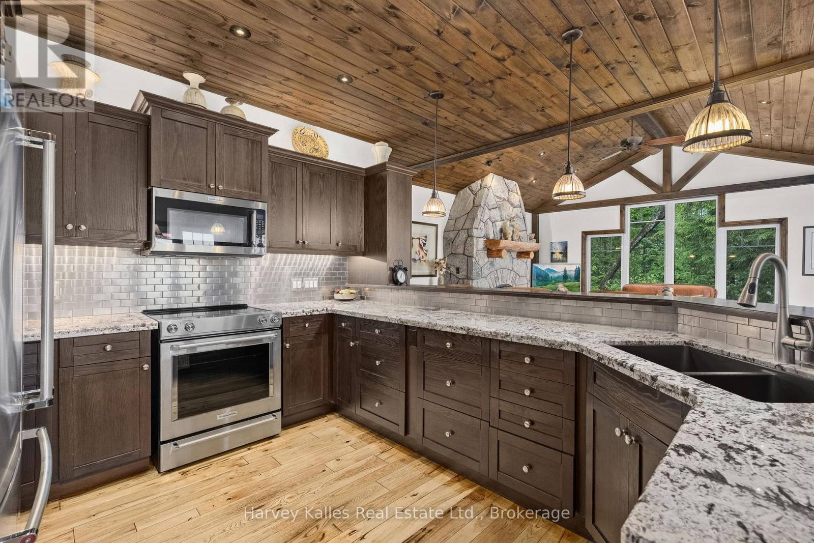 1059 Bona Vista Road, Lake Of Bays, Ontario  P1H 2J3 - Photo 9 - X13713472