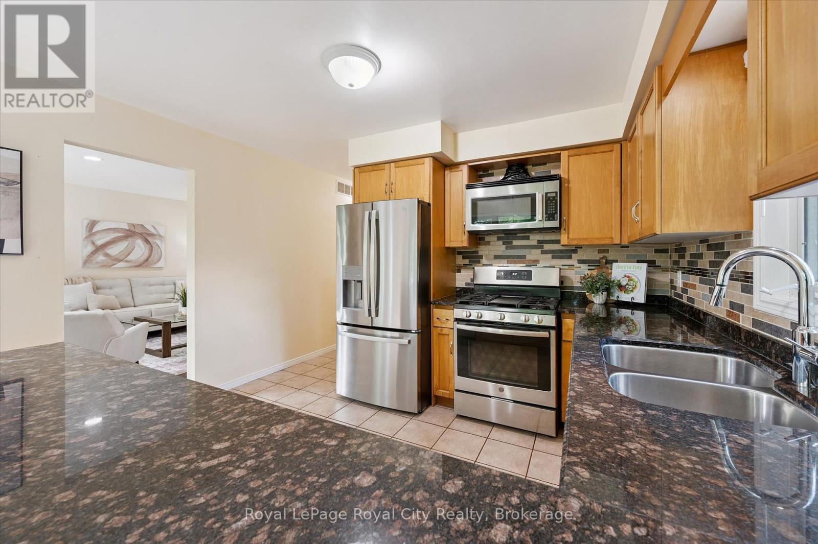 73 Waxwing Crescent, Guelph, Ontario  N1C 1E3 - Photo 13 - X13713516