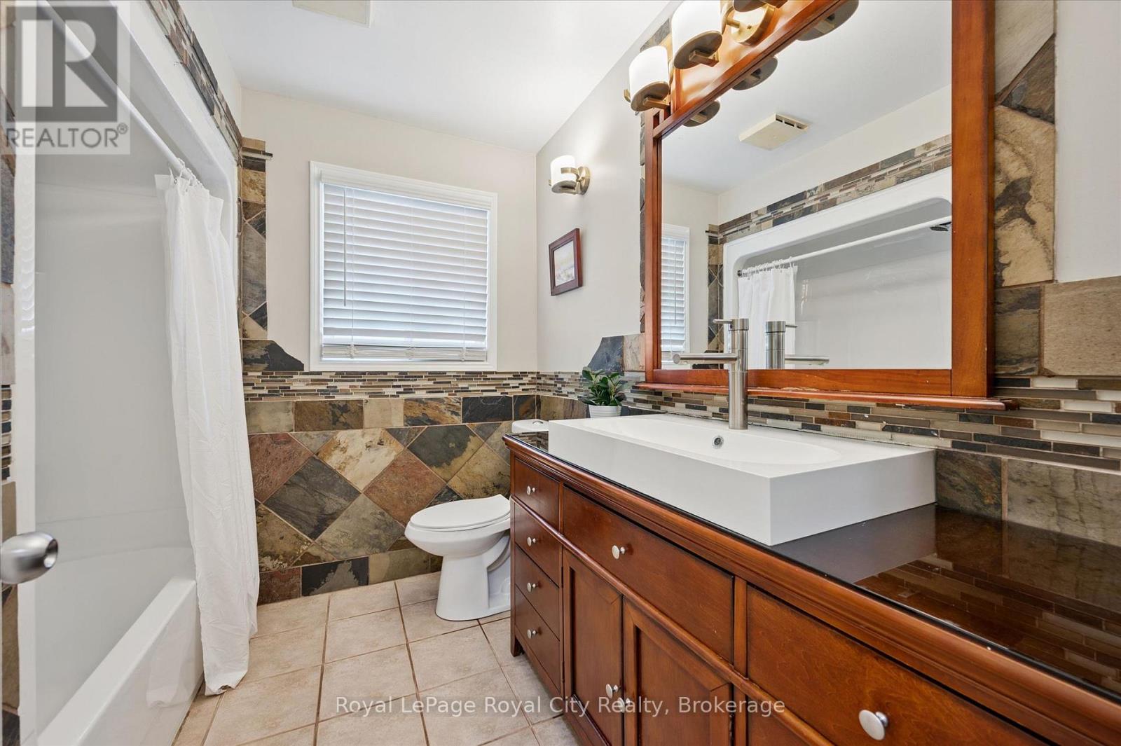 73 Waxwing Crescent, Guelph, Ontario  N1C 1E3 - Photo 22 - X13713516
