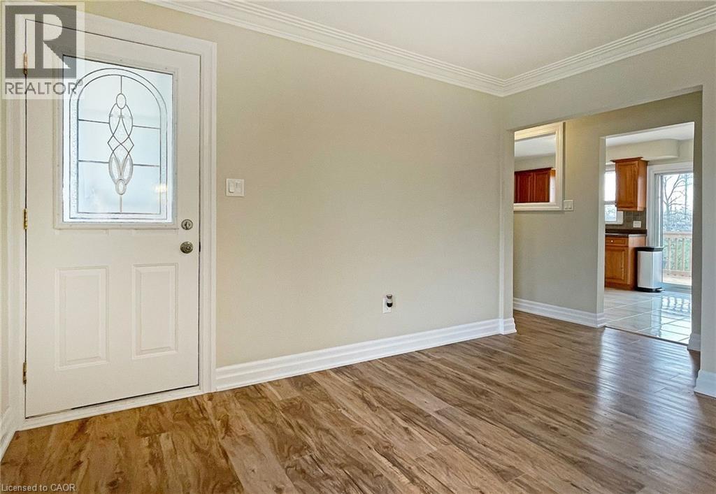 6 Myrtle Avenue Unit# Upper, St. Catharines, Ontario  L2M 5W1 - Photo 3 - 40855281